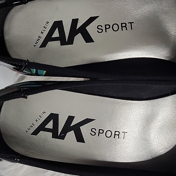 AK Anne Klein Sport AKTRU tropical closed toe wedge womens size 9M - Picture 12 of 13